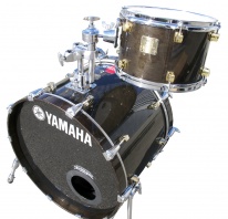 YAMAHA  - MAPLE CUSTOM 