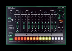 ROLAND  - TR-8 RYTHM PERFORMER 