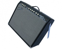 FENDER - VIBROLUX REVERB CUSTOM 