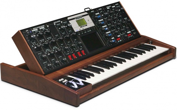 MOOG - MINI MOOG VOYAGER  - photo n 1